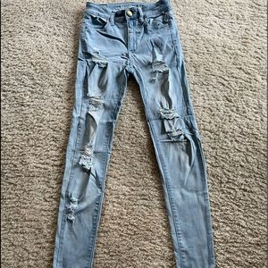 Ripped & Distressed Skinny Jean
